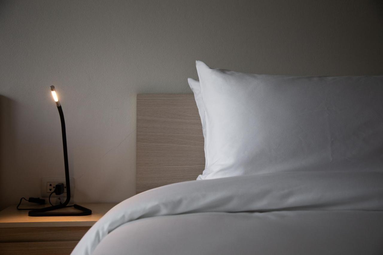 Kos Hotel Suvarnabhumi Airport -Sha Extra Plus Бангкок Экстерьер фото